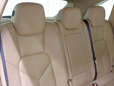 Used 2012 Porsche Cayenne image 46