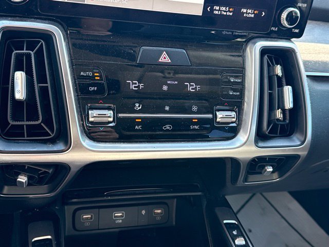 Used 2023 Kia Sorento EX w/ Panoramic Sunroof Package FWD image 18