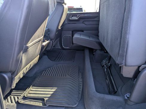 Used 2024 Chevrolet Silverado 2500 LTZ w/ LTZ Convenience Package image 33