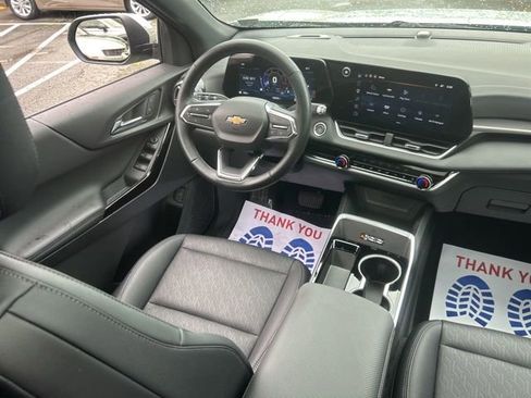 Used 2025 Chevrolet Equinox LT w/ Convenience Package II FWD image 20