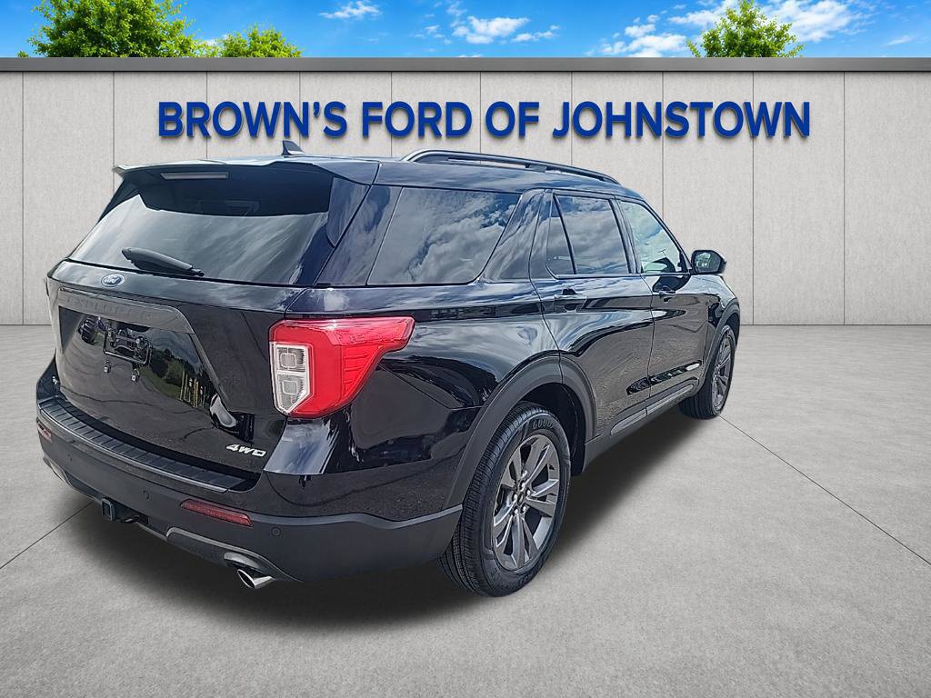 Used 2023 Ford Explorer XLT w/ Equipment Group 202A AWD/4WD image 8
