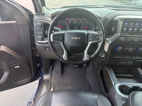 Used 2021 Chevrolet Silverado 1500 LT Trail Boss w/ Convenience Package II AWD/4WD image 16