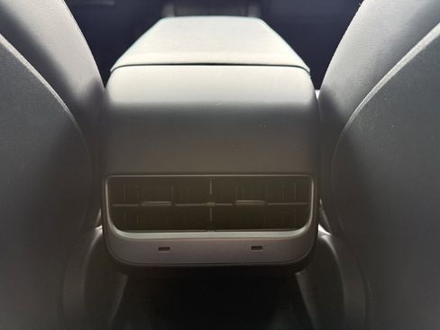 Used 2023 Tesla Model Y Long Range image 12