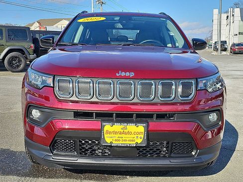 Used 2022 Jeep Compass Latitude w/ Sun and Sound Group image 2