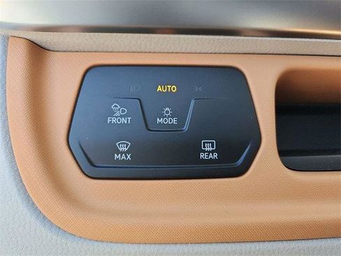 New 2025 Volkswagen ID. Buzz 1st Edition image 19