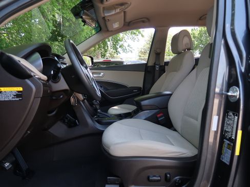 Used 2017 Hyundai Santa Fe Sport AWD/4WD image 25
