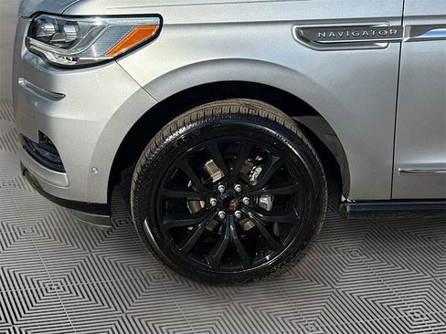 Used 2022 Lincoln Navigator L Reserve image 36