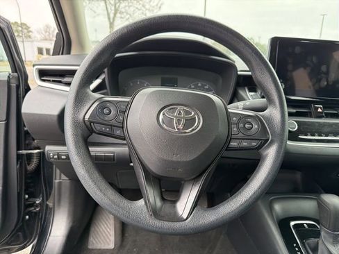 Used 2024 Toyota Corolla LE image 12