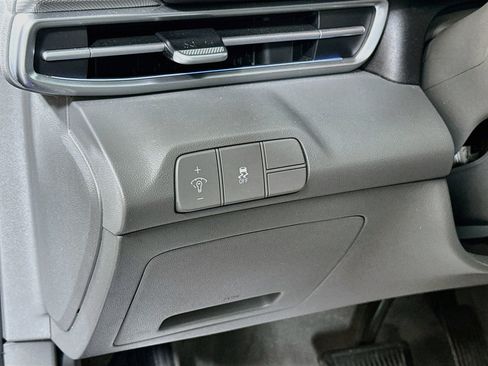 Certified 2024 Hyundai Elantra SEL FWD image 10