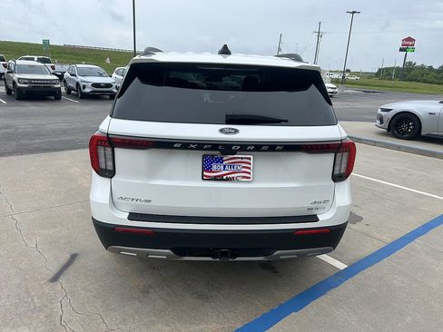Used 2025 Ford Explorer Active w/ Active Comfort Package AWD/4WD image 4
