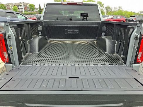 Used 2026 GMC Sierra 1500 SLT AWD/4WD image 27