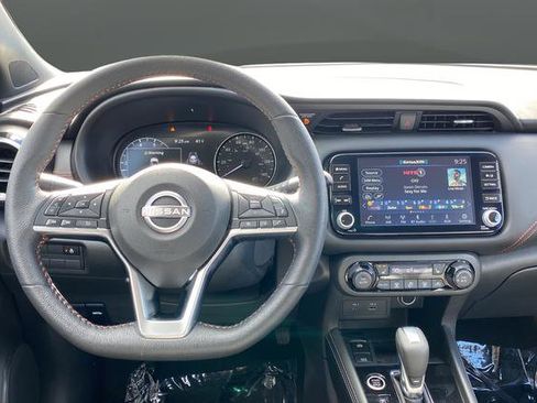 Used 2024 Nissan Kicks SR w/ SR Premium Package FWD image 10