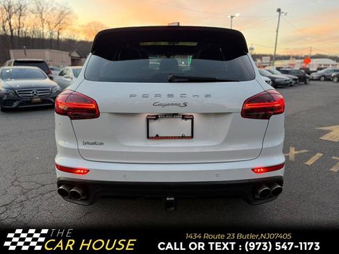 Used 2017 Porsche Cayenne S image 9