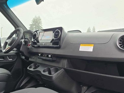 New 2026 Mercedes-Benz Sprinter 2500 image 12