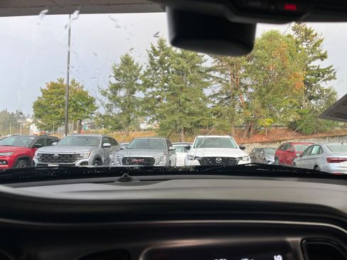 Used 2022 Dodge Challenger GT w/ Plus Package image 18