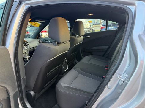 Used 2016 Dodge Charger SXT image 14