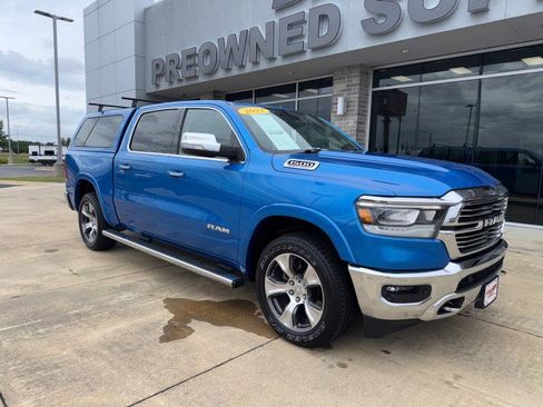Used 2022 RAM 1500 Laramie AWD/4WD image 1