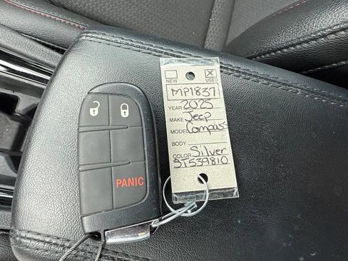 Used 2025 Jeep Compass Trailhawk AWD/4WD image 15