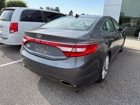 Used 2013 Hyundai Azera w/ Technology Pkg FWD image 11