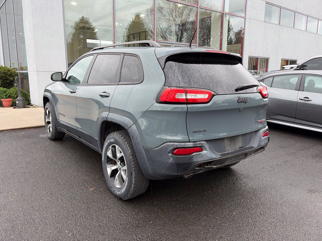 Used 2015 Jeep Cherokee Trailhawk w/ Leather Interior Group AWD/4WD image 7