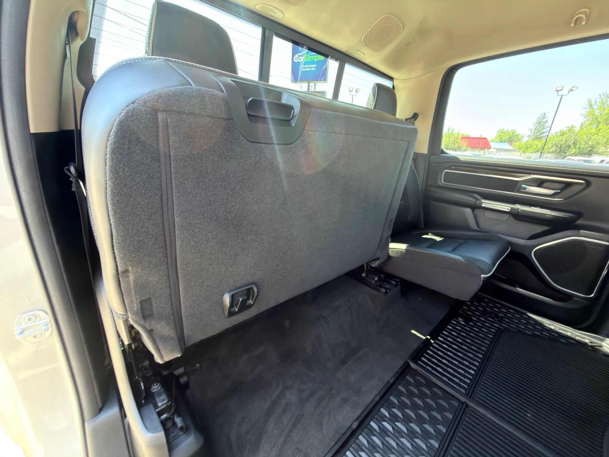 Used 2021 RAM 1500 Laramie AWD/4WD image 10