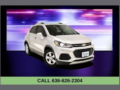 Used 2019 Chevrolet Trax LT w/ LT Convenience Package image 1