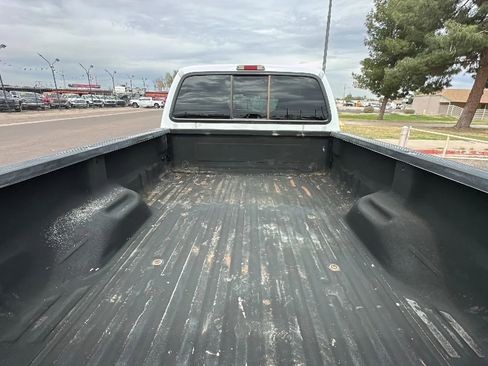 Used 2005 Ford F350 XL image 4