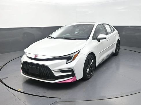 Used 2023 Toyota Corolla SE w/ SE Premium Package FWD image 6
