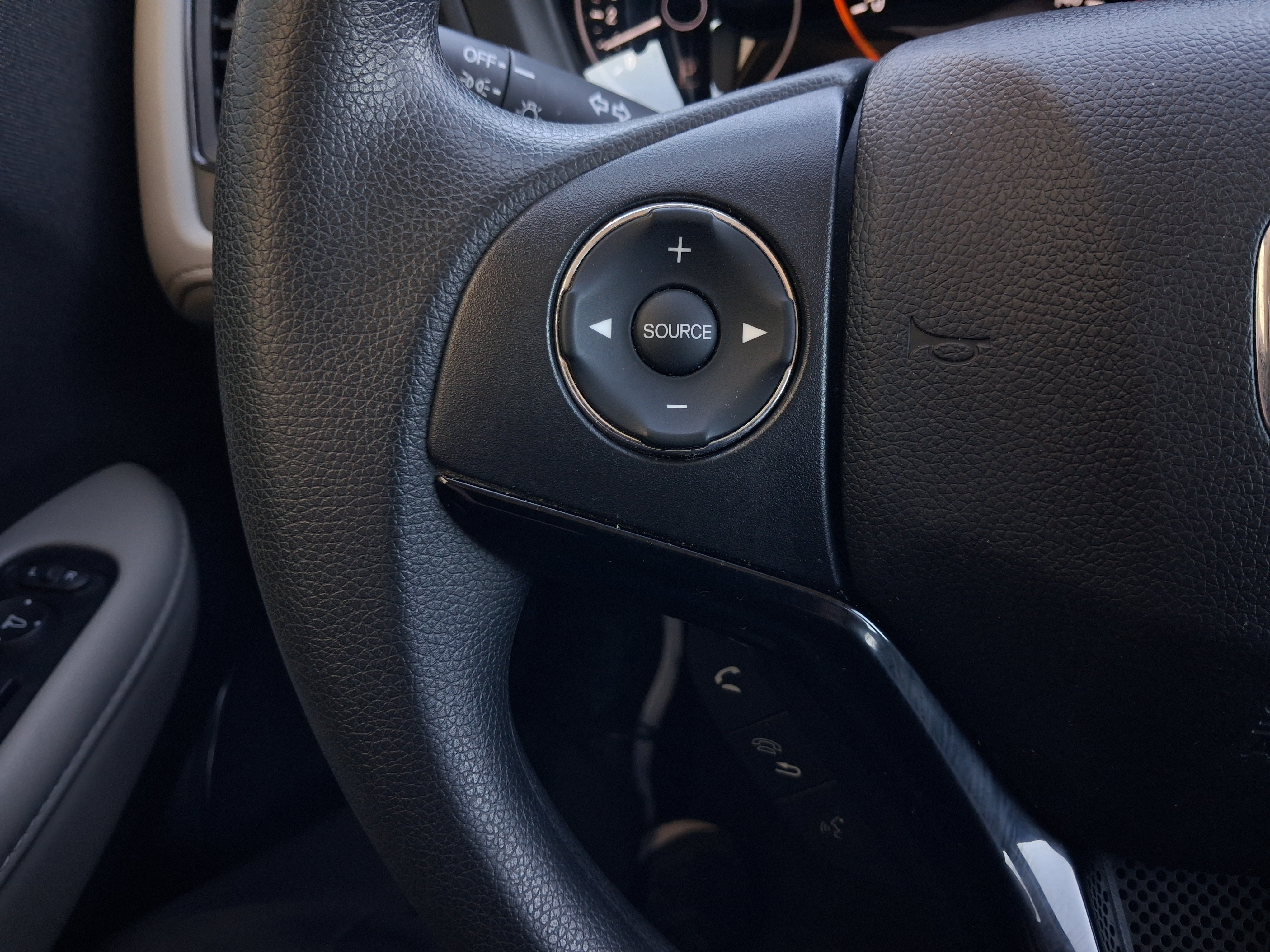 Used 2020 Honda HR-V LX image 10