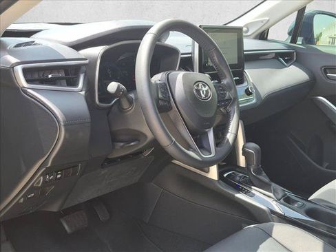Certified 2023 Toyota Corolla Cross XLE w/ Convenience Package FWD image 10