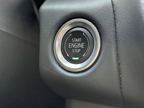 Used 2024 Chevrolet Tahoe High Country AWD/4WD image 21