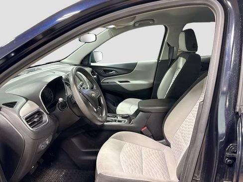 Used 2020 Chevrolet Equinox LS w/ LS Convenience Package FWD image 17