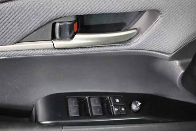 Used 2025 Toyota Camry SE w/ Convenience Package FWD image 22