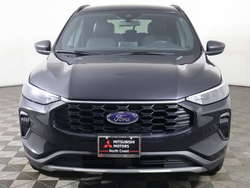 Used 2025 Ford Escape ST-Line AWD/4WD image 9