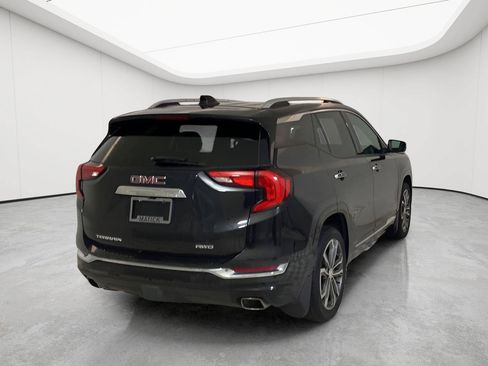 Used 2020 GMC Terrain Denali w/ Denali Premium Package AWD/4WD image 9