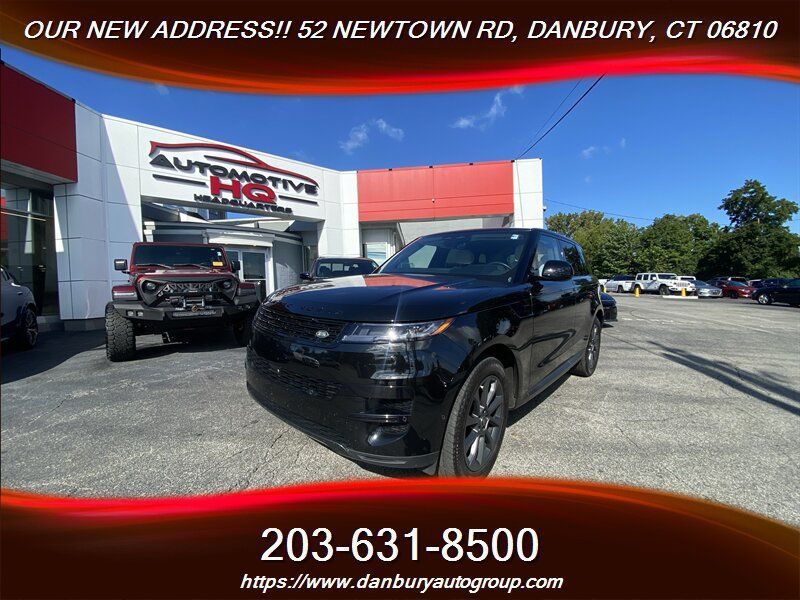 Used 2024 Land Rover Range Rover Sport SE AWD/4WD image 1
