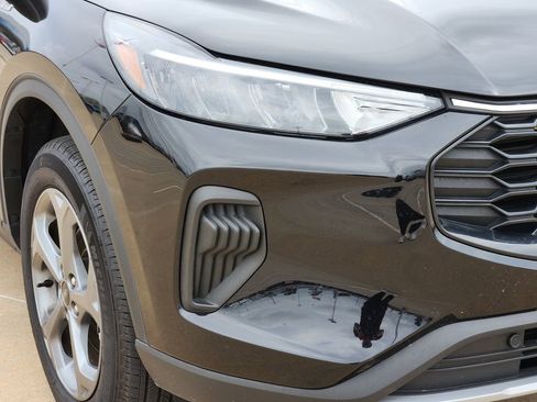 Used 2025 Ford Escape ST-Line image 12