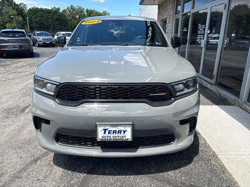 Used 2023 Dodge Durango GT AWD/4WD image 3