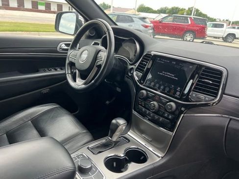 Used 2020 Jeep Grand Cherokee Limited AWD/4WD image 4