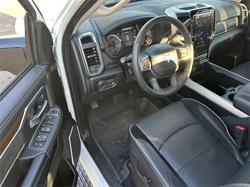 Used 2024 RAM 2500 Laramie w/ Towing Technology Group image 27