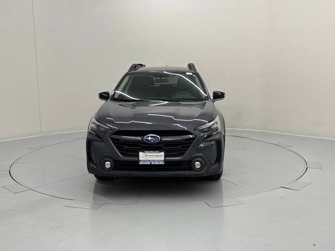 Used 2024 Subaru Outback Premium image 9