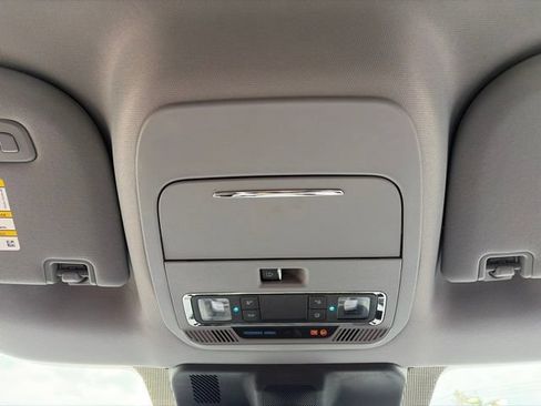 Used 2024 Ford F250 Lariat AWD/4WD image 29
