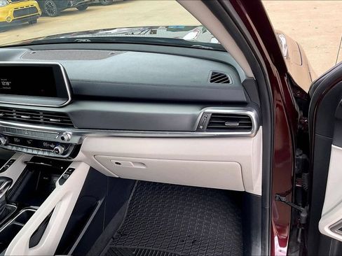 Used 2022 Kia Telluride S FWD image 15