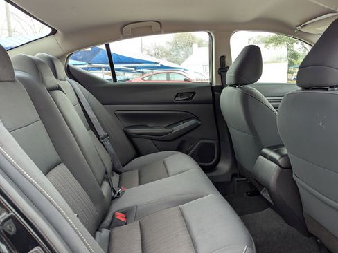 Used 2024 Nissan Altima 2.5 SV image 25