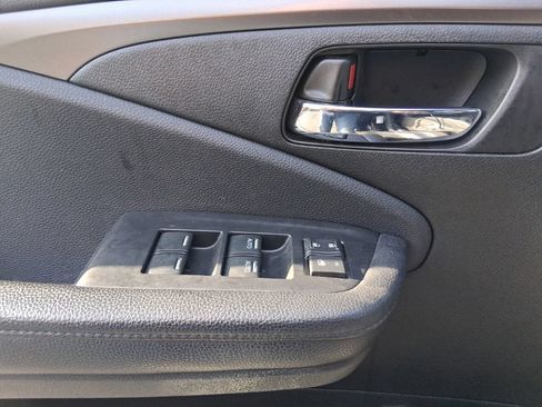 Used 2017 Honda Pilot EX-L image 12