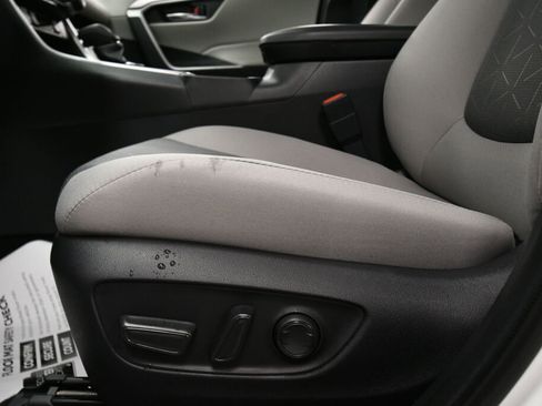 Used 2025 Toyota RAV4 XLE w/ Convenience Package image 10