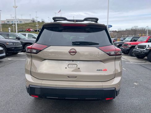 Used 2025 Nissan Rogue SV w/ Rock Creek Premium Package image 4