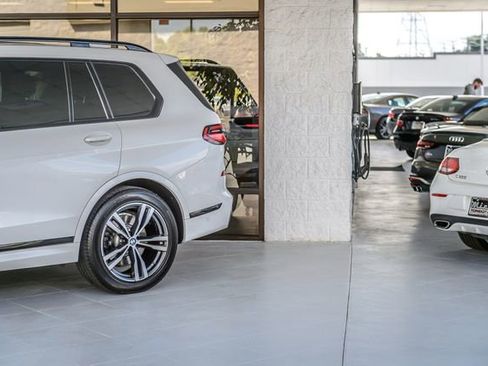 Used 2024 BMW X7 xDrive40i w/ Executive Package AWD/4WD image 64