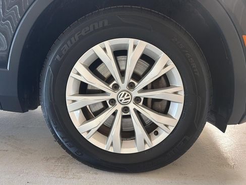 Used 2018 Volkswagen Tiguan SE image 26