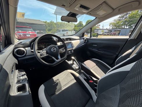 Used 2021 Nissan Versa SV FWD image 14